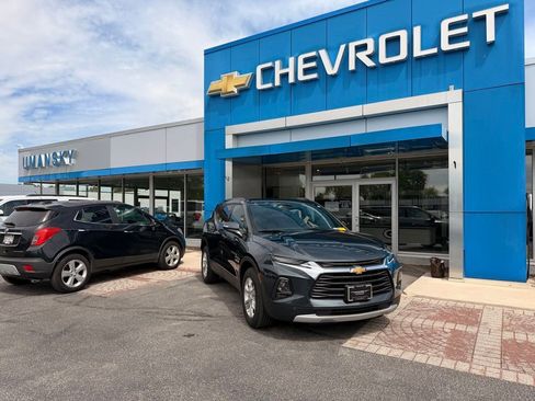 Used 2020 Chevrolet Blazer LT FWD image 1