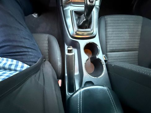 Used 2013 Hyundai Genesis 2.0T image 18