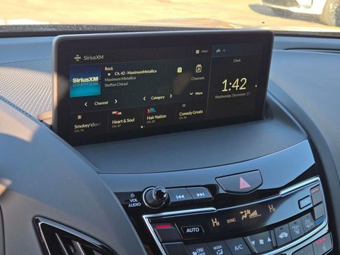 Certified 2025 Acura RDX SH-AWD image 32