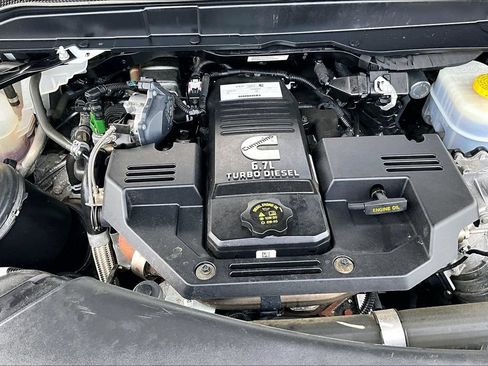 Used 2024 RAM 3500 Big Horn AWD/4WD image 32