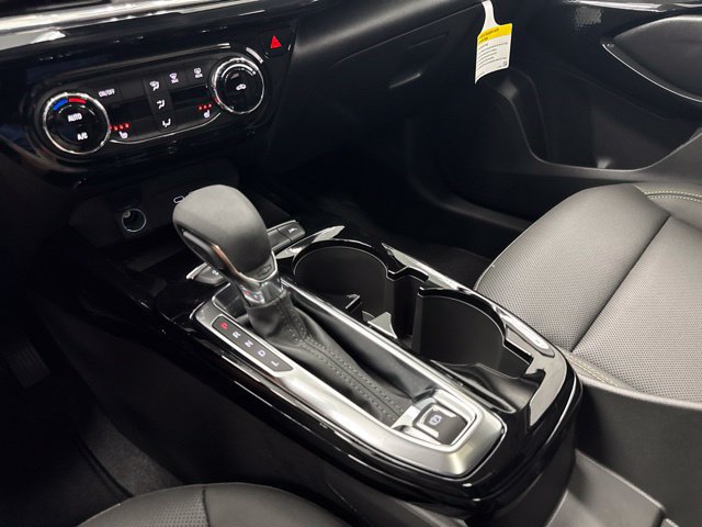 New 2026 Chevrolet Trax ACTIV w/ Sunroof Package FWD image 20