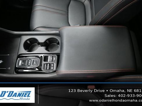 Used 2025 Honda Pilot TrailSport image 34