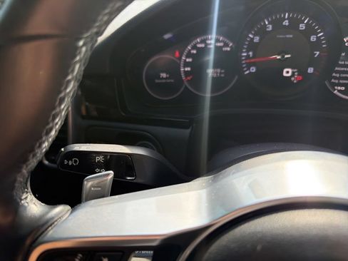 Used 2019 Porsche Cayenne AWD/4WD image 15
