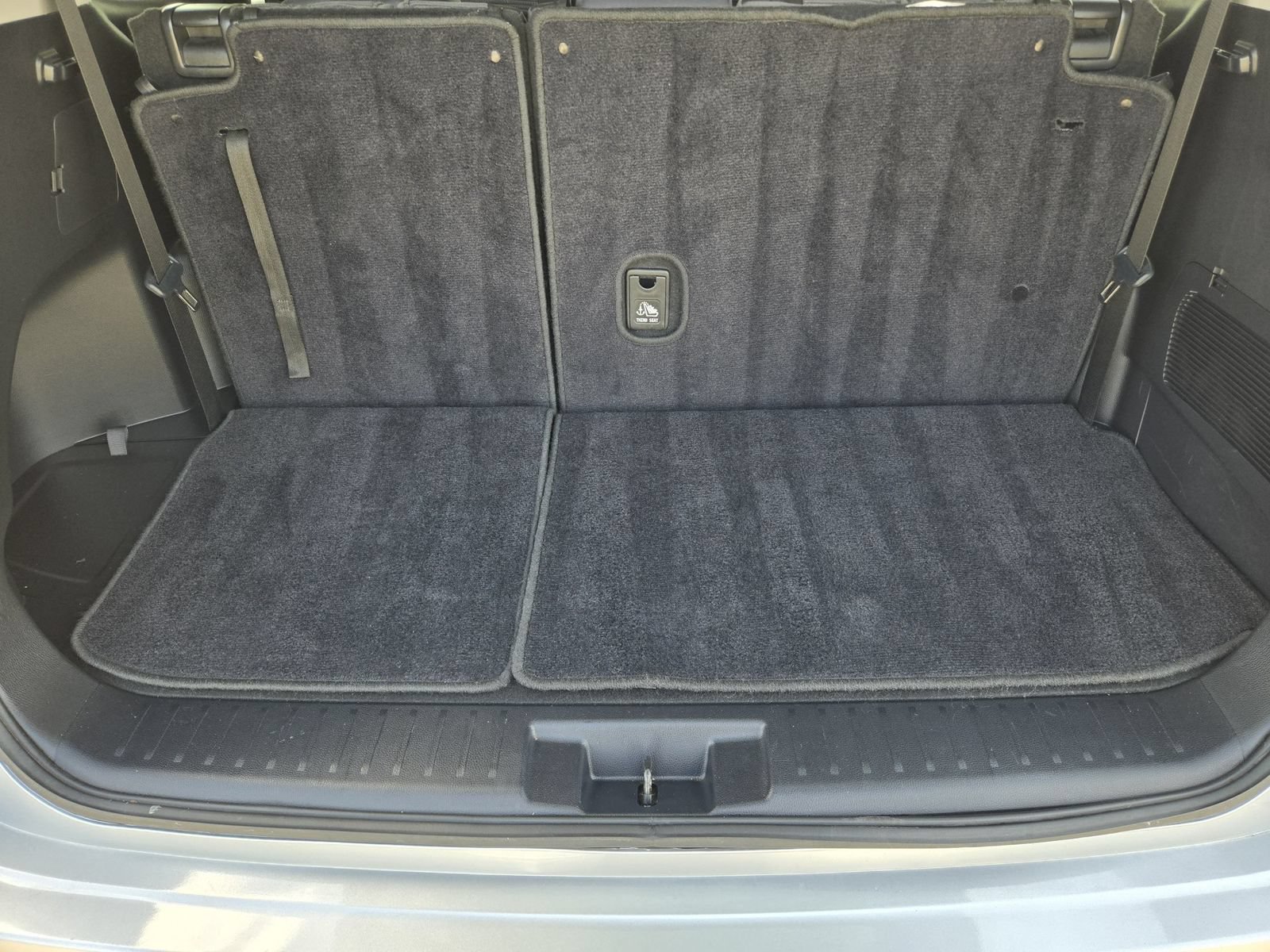 Used 2021 Toyota Highlander LE FWD image 32