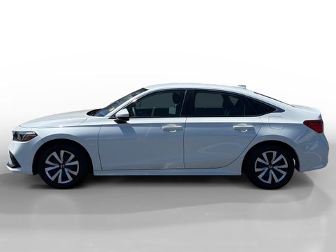 Used 2022 Honda Civic LX image 2