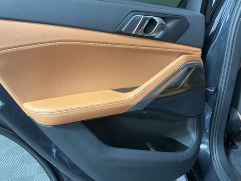 Used 2022 BMW X6 xDrive40i w/ Executive Package image 24