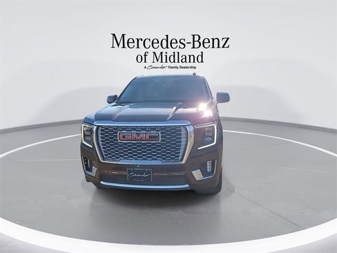 Used 2022 GMC Yukon Denali image 3