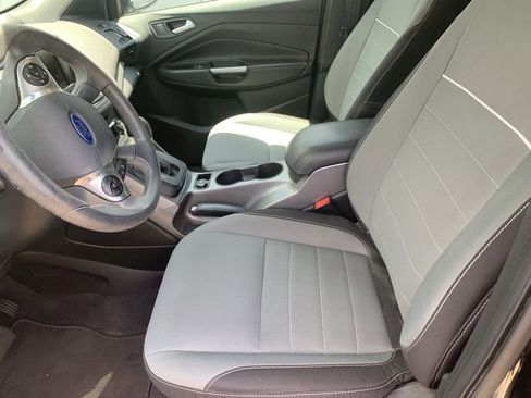 Used 2015 Ford Escape SE w/ Equipment Group 201A FWD image 3