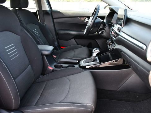 Used 2019 Kia Forte S w/ S Premium Package FWD image 29