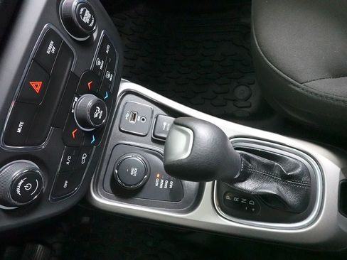 Used 2020 Jeep Compass Sport AWD/4WD image 18