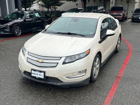 Used 2014 Chevrolet Volt Premium w/ Premium Trim Package image 3
