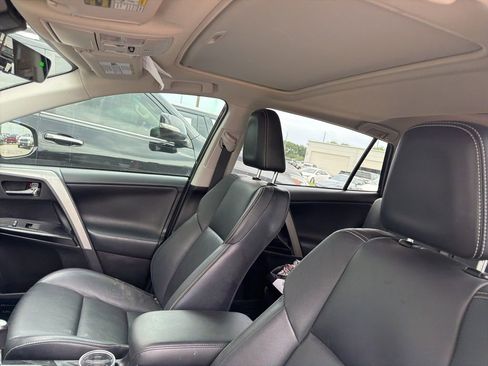 Used 2017 Toyota RAV4 Limited FWD image 4