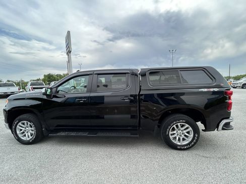 Used 2023 Chevrolet Silverado 1500 LT AWD/4WD image 4