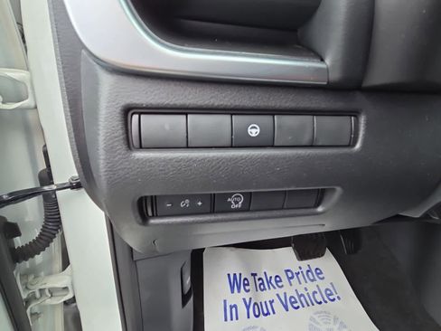 Used 2023 Nissan Rogue SV AWD/4WD image 20