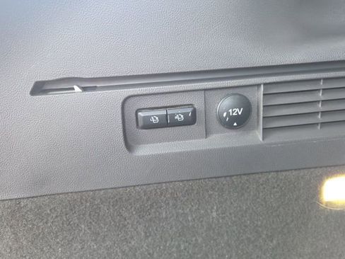 Used 2019 Lincoln Nautilus Reserve image 9