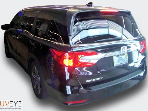 Used 2018 Honda Odyssey Touring image 4