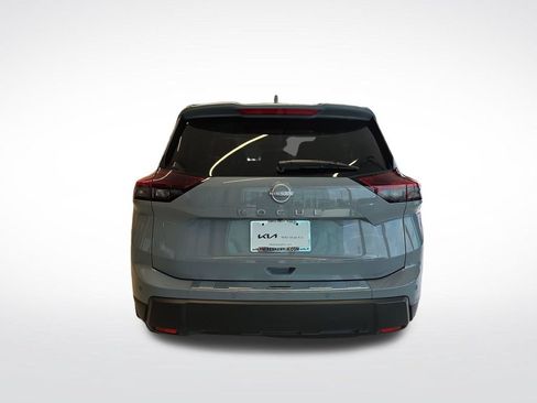 Used 2026 Nissan Rogue SV FWD image 5