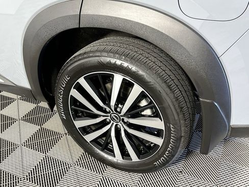 Used 2024 Nissan Pathfinder Platinum w/ Cargo Package image 42