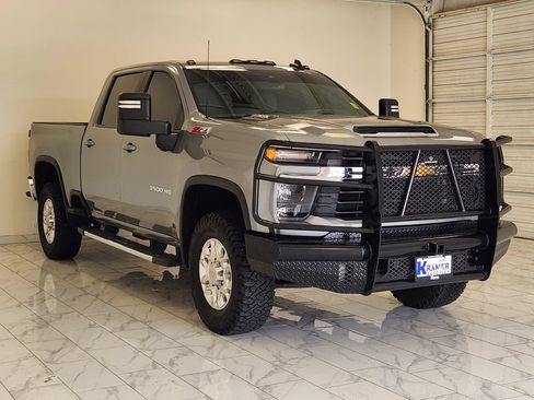 Used 2024 Chevrolet Silverado 3500 LT w/ Convenience Package AWD/4WD image 2