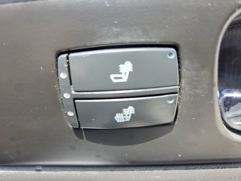 Used 2008 Cadillac DTS FWD image 36