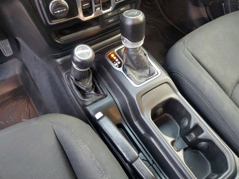 Certified 2020 Jeep Gladiator Sport w/ Quick Order Package 24S image 21