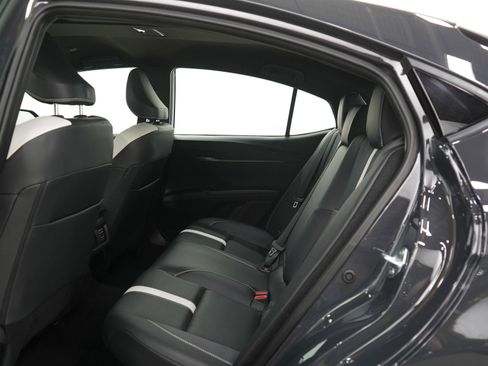 Used 2025 Toyota Camry SE image 15