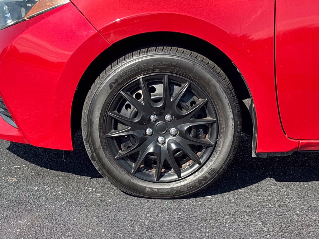 Used 2014 Toyota Corolla LE FWD image 10