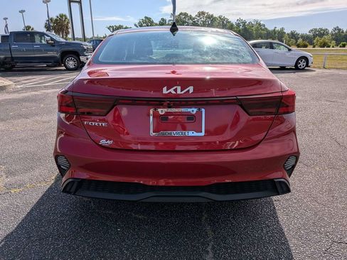 Used 2024 Kia Forte LXS FWD image 7