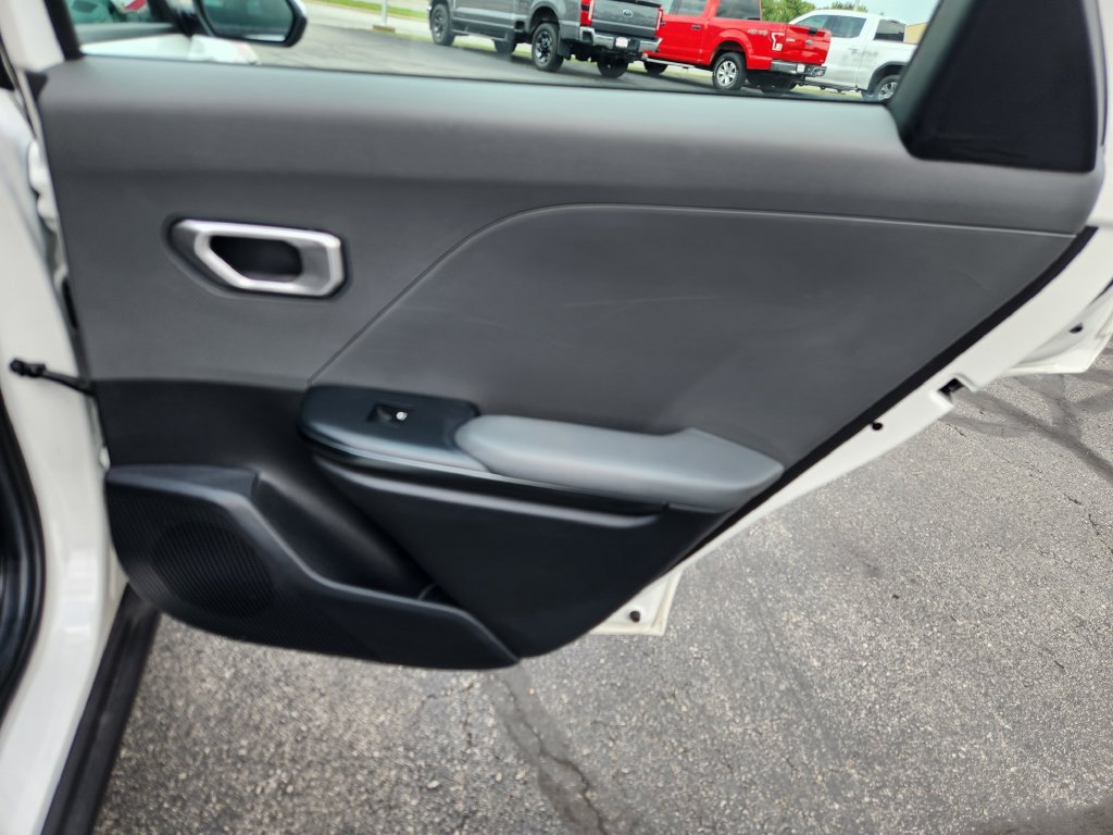 Used 2025 Kia K4 FWD image 13