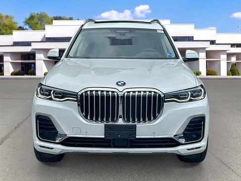 Used 2022 BMW X7 xDrive40i w/ Premium Package AWD/4WD image 2