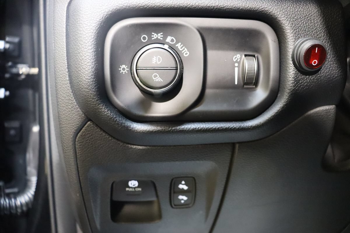 Used 2022 RAM 1500 Big Horn AWD/4WD image 39