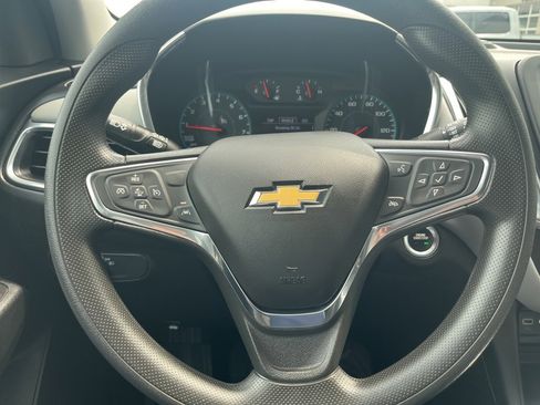 Used 2020 Chevrolet Equinox LS w/ LS Convenience Package image 18