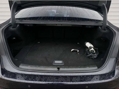 Used 2018 BMW 530e RWD image 11