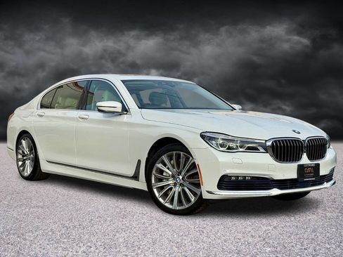 Used 2016 BMW 750i xDrive image 1