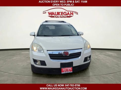 Used 2008 Saturn Outlook XR w/ Premium Trim Package FWD image 2