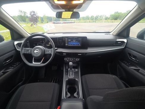 Used 2025 Nissan Kicks S FWD image 16