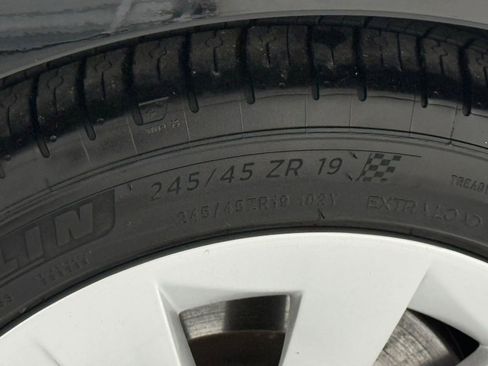 Used 2019 Tesla Model S Long Range AWD/4WD image 43