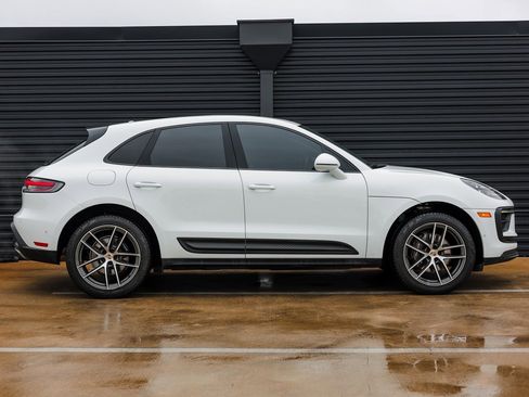 Certified 2023 Porsche Macan image 8