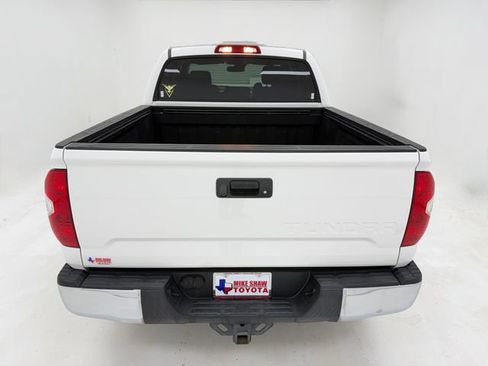 Used 2018 Toyota Tundra SR5 w/ SR5 Upgrade Package RWD image 39