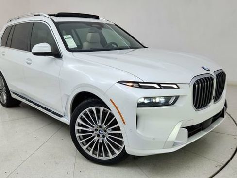 Used 2025 BMW X7 xDrive40i w/ Executive Package image 93