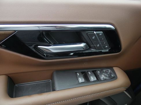 New 2026 Chevrolet Suburban High Country image 21