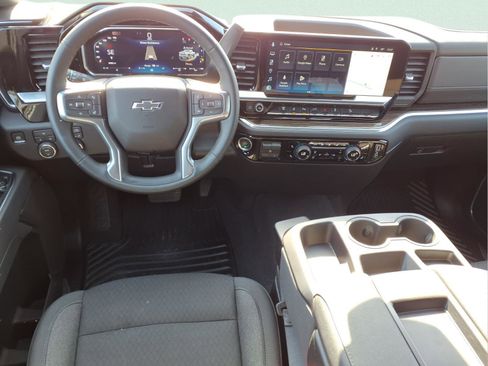 Used 2026 Chevrolet Silverado 2500 LT w/ Trail Boss Package AWD/4WD image 8