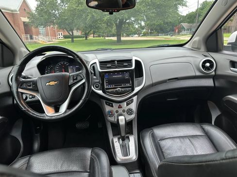 Used 2020 Chevrolet Sonic Premier FWD image 19