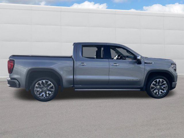 Used 2024 GMC Sierra 1500 Denali w/ Denali Reserve Package AWD/4WD image 8