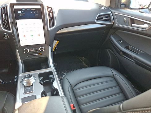 Used 2024 Ford Edge SEL w/ Convenience Package AWD/4WD image 11