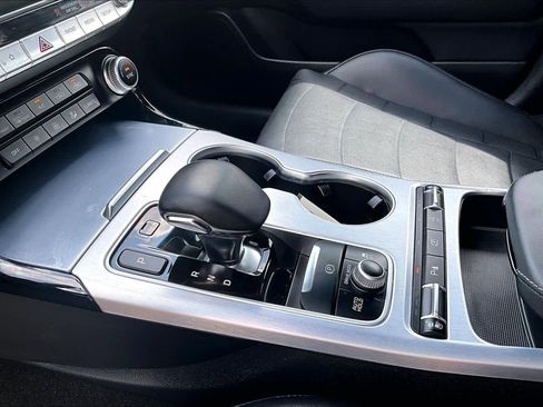 Used 2023 Kia Stinger GT2 image 17