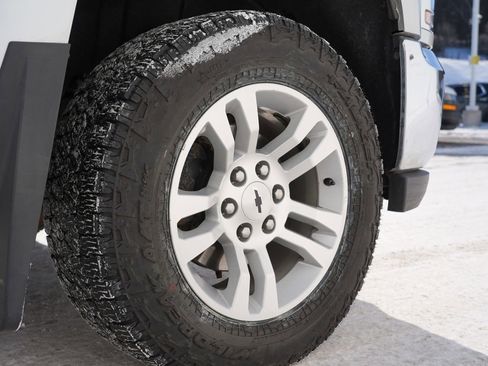 Used 2018 Chevrolet Silverado 1500 LT w/ All Star Edition image 29