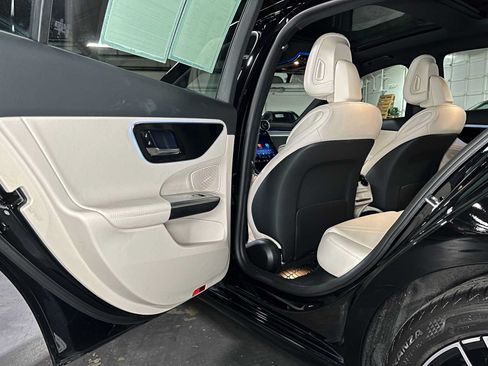 Certified 2026 Mercedes-Benz C 300 4MATIC Sedan image 26