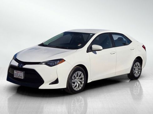 Used 2018 Toyota Corolla L image 8