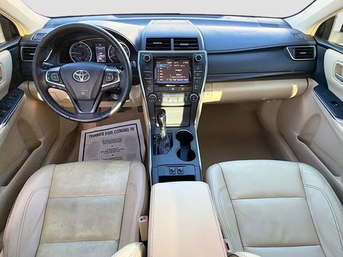 Used 2017 Toyota Camry XLE FWD image 14